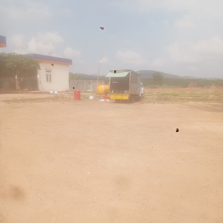 Vá lốp (trạm sạc đồi sao mai)