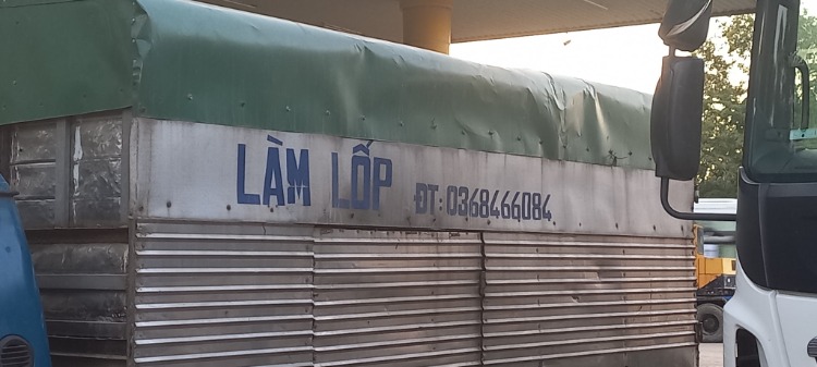 Vá vỏ lưu động đường tránh Huế 24/24