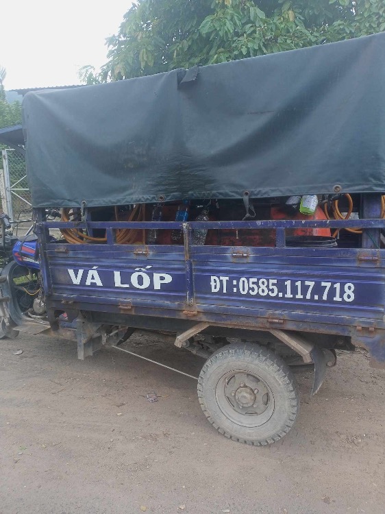 Vá lốp lưu động ngã 3 Phú Tài Bình Định