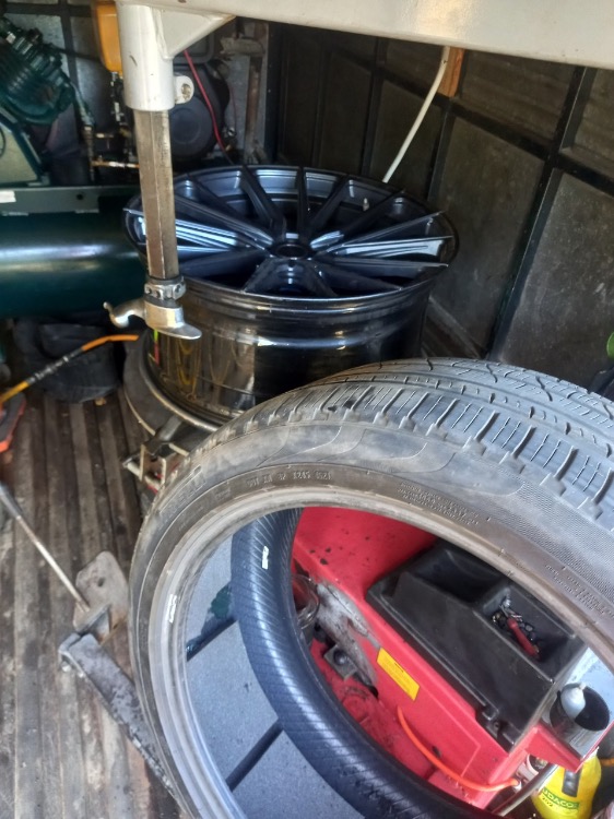 Vá vỏ lưu động ninh kiều cần thơ 24/24