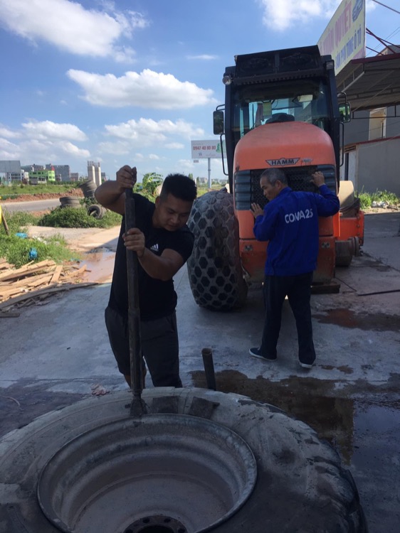 Hùng Lốp BigC Bắc Giang