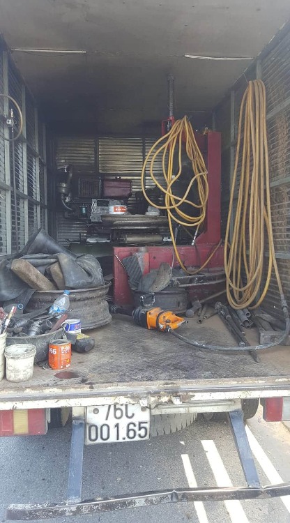 Vá lốp Thanh Hùng