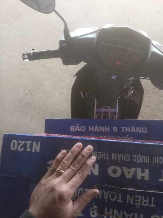 Cửa Hàng Lốp Xe + Bình Ắc Quy Tuấn Phát