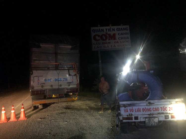 Vá Vỏ Tiền Giang 24/24